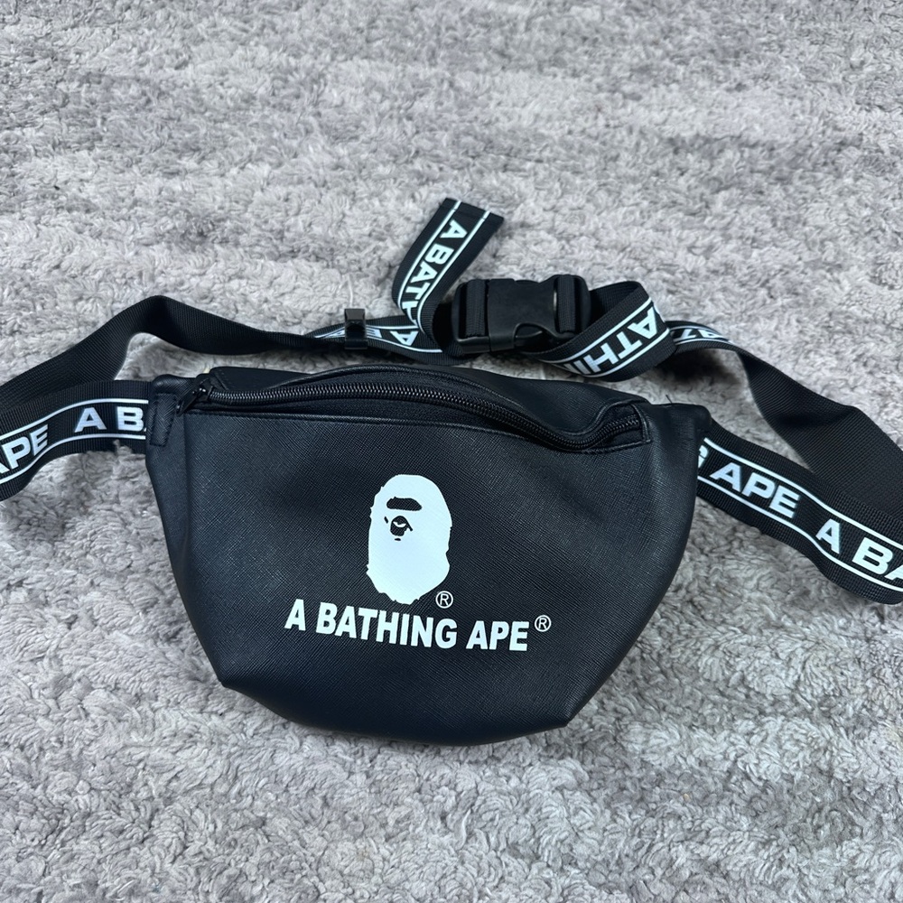 NWT BAPE WAIST POUCH/FANNY BAG